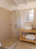 wooden bungalows shower